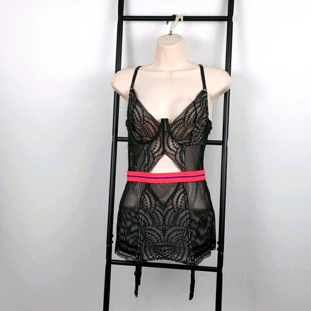 Victoria Secret Red Black Lace Corset Suspender 34D Sexy Lingerie